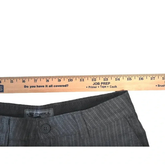 O'Neill || Men's Plaid Shorts Size 30 Longer Line 11" Inseam Surf Skate Grey - Picture 5 of 8